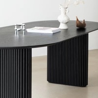 Table à Manger Ovale de Luxe Moderne Atunus, Minimaliste Nordique, en Bois Massif Récupéré Noir, avec Plateau Nervuré, pour 8 Personnes