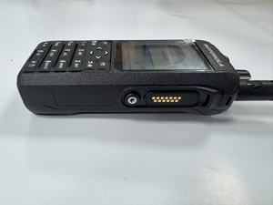 วิทยุสื่อสาร MOTOROLA R7 FKP DMR ดิจิตอลแบบสองทาง GPS AES UHF VHF พกพาได้ ระยะไกล 10 กม. ทนทานตามมาตรฐาน MIL STD <span class=keywords><strong>810</strong></span> - Product Image 4