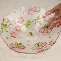 Groothandel op maat gemaakte moderne luxe handgeschilderde Japanse kersenbloesem glazen schaal hamerpatroon kristallen fruitschaal gouden rand