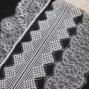 Pestañas blancas <span class=keywords><strong>Crochet</strong></span> Flor francesa Patrón floral grande Ajuste de encaje Chantilly Recorte de encaje de pestañas para ropa - Product Image 1