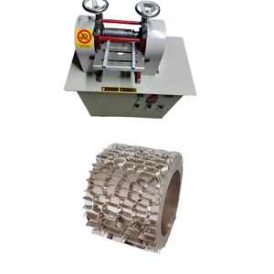 Máquina de Plegado y Grabado en Relieve de Cuero Baolin con Molde de 3.5 kg, Fabricada en Guangdong - Product Image 1
