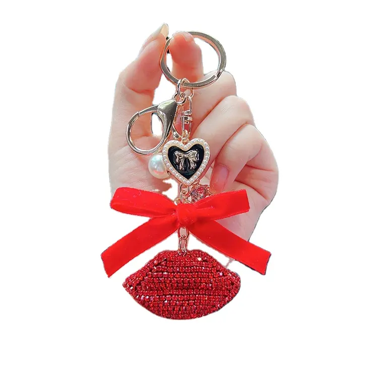 Moda brillante 3D Gran Lujo labios forma llavero elegante Blingbling labios colgante San Valentín llavero para señora bolso Decoración