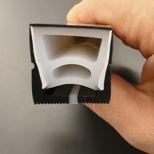 Tube en silicone néon flexible noir <span class=keywords><strong>pour</strong></span> profilés <span class=keywords><strong>LED</strong></span> 20x20mm, étanche IP67, <span class=keywords><strong>ruban</strong></span> <span class=keywords><strong>extérieur</strong></span> - Product Image 1