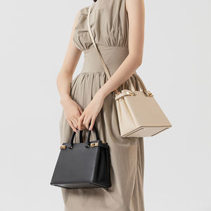 <span class=keywords><strong>Borsa</strong></span> Tote da <span class=keywords><strong>donna</strong></span> in pelle vegana borse a mano con Logo personalizzato a tracolla di grande capacità - Product Image 6