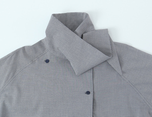 <span class=keywords><strong>Blusa</strong></span> de Moda Casual con <span class=keywords><strong>Cuello</strong></span> <span class=keywords><strong>Alto</strong></span> y Manga Larga en Color <span class=keywords><strong>Gris</strong></span> con Botones para Mujer - Product Image 3