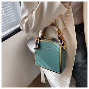 Sacs à Main en Gros Usine 2026 Tendance Chaîne Épaule Foulard en Soie pour Sac Fille Sac à Main Boîte Carrée Sacs de Luxe pour Jeunes Femmes - Product Image 5