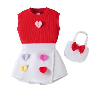 Set Tre Pezzi per <span class=keywords><strong>Ragazze</strong></span>: Top Senza Maniche a Costine con Motivo Cuori, Gonna Bianca con Cuori Colorati, Borsa - Outfit Casual Carino - Product Image 5