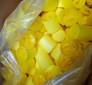 Capuchon de protection en plastique renforcé jaune-orange pour poteaux de 10 à 25 mm de diamètre, renforcement 60 mm - Product Image 6
