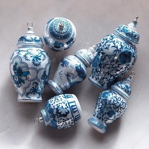 Ornamento de cristal de jarra de <span class=keywords><strong>jengibre</strong></span> floral, paneles azules y blancos de Navidad - Product Image 5