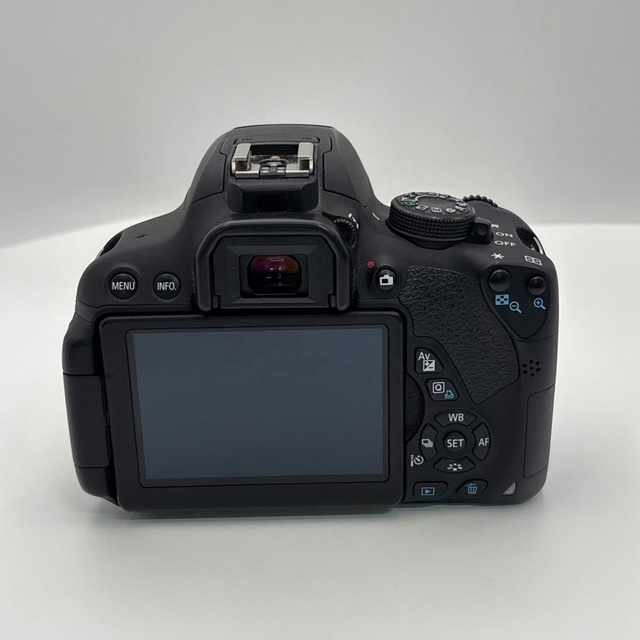 Low Cost Camera Cannon 700D (Rebel T5i) 1080P HD Recording18MP APS-C Used Digital Camera