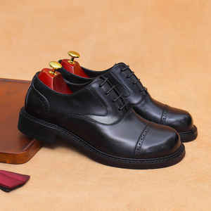 รองเท้าบูทหนังแท้ผู้ชายดีไซน์คลาสสิคล่าสุด ประจำฤดูใบไม้ร่วง-ฤดูหนาว ปี 2025 สวมใส่สบาย เหมาะสำหรับทำงาน กันน้ำ กันลื่น สวมแบบสลิปออน - Product Image 2