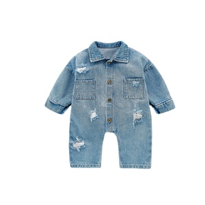 Venta directa de fábrica nueva ropa de primavera otoño niños pequeños monos de mezclilla de moda niños niñas mamelucos de manga larga con agujeros - Product Image 1