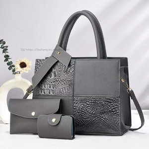 Wholesale Factory Prices Fashion Large Capacity Luxury Messenger Handbags Good Quilted PU Leather Designer Women's Shoulder <b>Bags</b> - Product Image 3