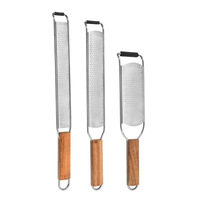 Râpe de cuisine manuelle multifonction en acier inoxydable pour zeste de citron, pomme de terre, radis, fromage