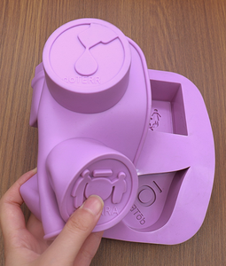 Molde <span class=keywords><strong>de</strong></span> <span class=keywords><strong>Silicona</strong></span> Cuadrado <span class=keywords><strong>de</strong></span> 6 Cavidades para Jabón, Chocolate y Pastel |   Herramienta Artesanal <span class=keywords><strong>Flexible</strong></span> y <span class=keywords><strong>de</strong></span> Grado Alimenticio - Product Image 5