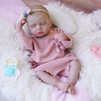 R & B New Premium Reborn Baby Doll Vinilo realista para niños pequeños con simulación de calor corporal Juguete suave para niñas con atuendo cosido a mano