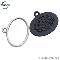 Vente en gros d'étiquettes de bijoux en métal gravées de nom noir forme ovale collier disque pendentif Logos pour cadeau