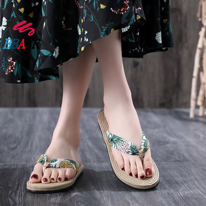 Sandalias de Playa Planas con Punta Abierta para Mujer, Transpirables, Ligeras y Duraderas para Uso en Exteriores, Verano 2026, Súper Populares - Product Image 3