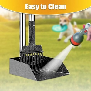 Venta al por mayor de fábrica <span class=keywords><strong>Dog</strong></span> <span class=keywords><strong>Pooper</strong></span> <span class=keywords><strong>Scooper</strong></span> con rastrillo de bandeja de <span class=keywords><strong>metal</strong></span> y pala Durable Acero inoxidable Mango largo Herramienta de eliminación de residuos de mascotas - Product Image 2