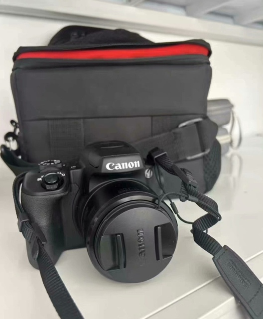 Second Hand for Power-Shot SX70 HS 20.3 MP 1/2.3" CMOS Bridge Camera with SD Card 65x Optical Zoom & 4K Video