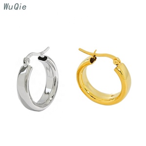Orecchini a Cerchio Grandi in Argento Sterling 925 Placcato Oro, Design Circolare Oblato, Clip per Orecchini - Product Image 1