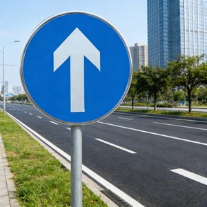 Panneau de signalisation routière en aluminium réfléchissant, flèche bleue ronde obligatoire, direction droite - Product Image 1