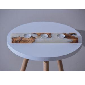 Portavelas Artesanal de Resina y Madera, Madera Maciza con Incrustaciones de Resina, Diseño Elegante y Único, Perfecto para Velas - Product Image 1