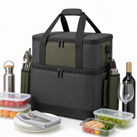 Sac isotherme de pique-nique double compartiment gris-vert avec poches à couverts et porte-bouteille pour repas en famille en extérieur