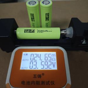 18650 cilíndrico Lithium Ion <span class=keywords><strong>Battery</strong></span> Cell 3.7V 2900mah NMC recarregável com taxa de descarga 1C -3C para lanterna tocha - Product Image 6