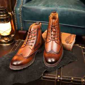 Bottes montantes pour hommes en cuir avec doublure en velours - Product Image 2