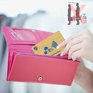 에코 친화적 인 나무 안티 스키밍 신용 카드 RFID 차단기 NFC 카드 스키머 RFID 차단 카드