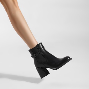 <span class=keywords><strong>Bottines</strong></span> à lanières noires pour femmes Moncheer, bout carré |   Bottes légères de style <span class=keywords><strong>Chelsea</strong></span> à la mode coréenne rétro |   Fabricant OEM/ODM - Product Image 6
