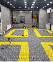 Rutschfeste Garage-Kunststoffbodenplatten Wasserdicht Leicht zu Reinigen und zu Installieren Fabriklieferung für Ausstellungsräume