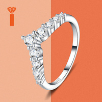 Bague Couronne en Argent S925 en Forme de V, Sertie de Moissanite Ronde Couleur D, Plaqué Rhodium, Bague Éternité Haut de Gamme pour Femme