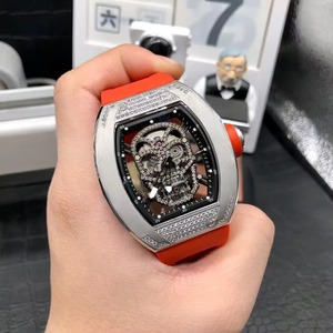Reloj Mecánico Automático Tourbillon de Lujo, Resistente a Impactos, con Incrustaciones de Diamantes Plateados y Diseño de Calavera a la Moda - Product Image 2