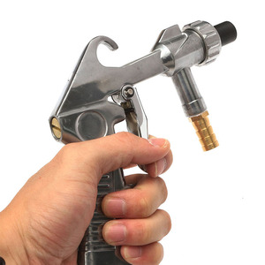 Pistola de Sandblasting Manual Neumática de Alta Presión para Tratamiento de Superficies Metálicas, Desengrasado y Eliminación de Óxido - Product Image 1