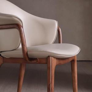 Sedie da Pranzo Moderne di Lusso Personalizzate in <span class=keywords><strong>Legno</strong></span> Massello e Compensato, Sedie con Schienale Alto e Rivestimento in <span class=keywords><strong>Pelle</strong></span> per Arredamento Casa e Soggiorno - Product Image 2