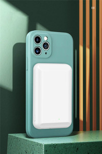 2025 nuevo banco de energía inalámbrico magnético de 5W 5000mAh para <span class=keywords><strong>Iphone</strong></span> 15 12 <span class=keywords><strong>Pro</strong></span> <span class=keywords><strong>Max</strong></span> 12 Mini cargador portátil imán banco de energía móvil - Product Image 6