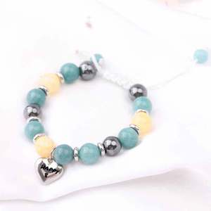 Pulsera de aventurina verde natural, jade amarillo y piedra negra con dije de corazón, ajustable para niños y mujeres - Product Image 4