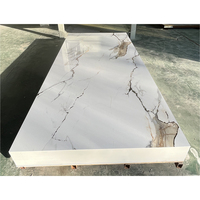 Pièces de dalles de marbre blanc artificiel nouvellement conçues PVC roches de cristal plaque murs Floral insonorisé ignifuge roche de carbone