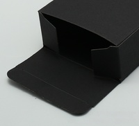 Étui à lunettes, emballage extérieur, boîte plate rectangulaire de style cassette, grande taille, noir/blanc, en carton, avec logo