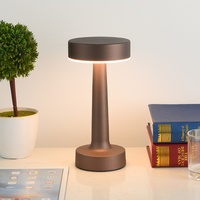 Lampe de bureau LED à piles avec commande tactile, cadre en fer portable, abat-jour PC, température de couleur réglable (2700-6500K), design moderne