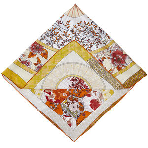 Écharpes personnalisées avec un motif imprimé personnalisé pour femmes, <span class=keywords><strong>foulard</strong></span> en <span class=keywords><strong>soie</strong></span> imprimé à grande taille, <span class=keywords><strong>foulard</strong></span> en <span class=keywords><strong>soie</strong></span> de style japonais de la Chine pour femmes - Product Image 4