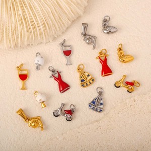Pendentif en acier inoxydable plaqué or 18 carats, fabrication artisanale en gros, breloque pour collier, fabrication de bijoux, pendentifs et breloques fins, bijoux de mode - Product Image 5