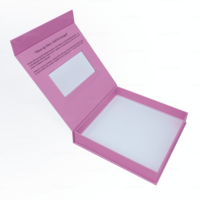Boîte cadeau rigide avec fermeture magnétique, matériaux recyclés, finition haut de gamme, laminage mat, doublure en éponge