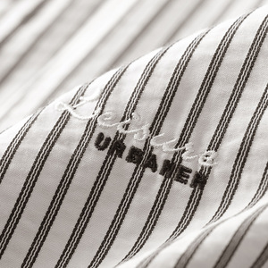 Camisa de manga corta a rayas personalizada para hombre, ligera, de alta gama, estilo casual de negocios, camisa de verano de media manga con bordado. - Product Image 2
