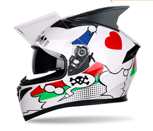 New Motorcycle <strong>Helmet</strong> <strong>With</strong> <strong>Horn</strong> Men and Women Full Face <strong>Helmet</strong> Cover Four Seasons Corner Locomotive Racing <strong>Helmet</strong>