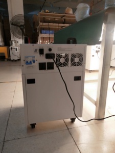 สถานีไฟฟ้าพกพา 2000W พร้อมระบบโซลาร์เซลล์และตัวควบคุมแบตเตอรี่ - Product Image 4