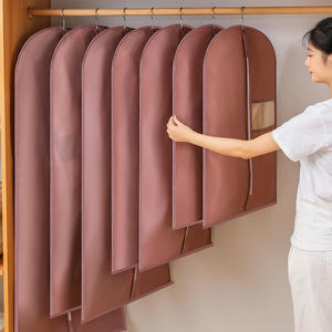 <span class=keywords><strong>Housse</strong></span> de vêtement non tissée anti-poussière et anti-humidité avec poche de rangement suspendue pour vêtements - Product Image 3