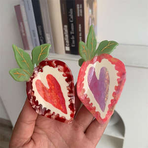 กิ๊บติดผมอะซิเตท YUXI ขนาด 10 ซม. ลายหัวใจสตรอว์เบอร์รี สีสันสดใส สำหรับตกแต่งทรงผมประจำวันของผู้หญิง - Product Image 1